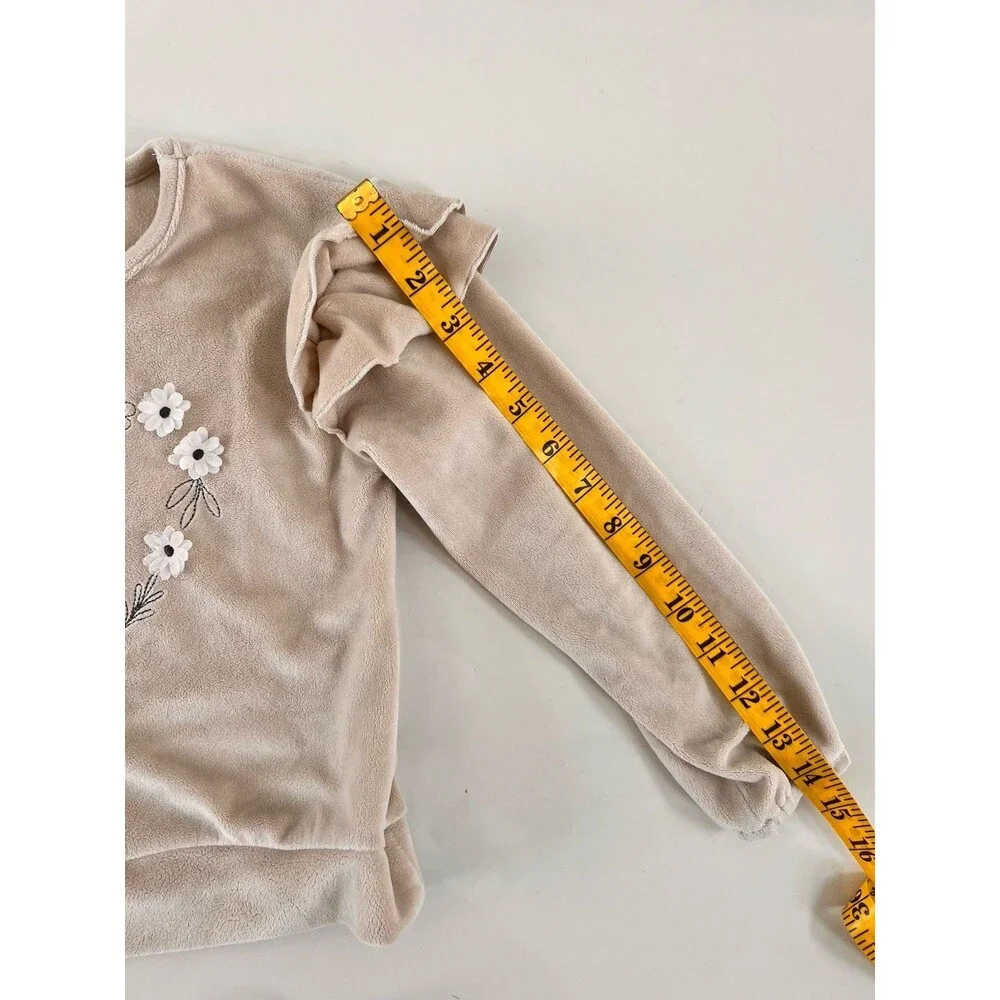 bTween Girls 2-Piece Outfit Set Velour Top & Flare Pants Size 5  • Brand: bTween - Picture 9 of 13